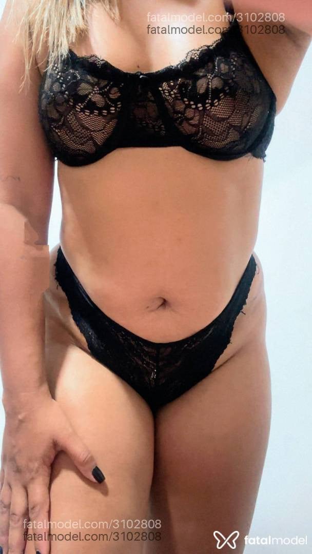 Acompanhante mulher loira (o) de olhos mel em Campina Grande - Biahh