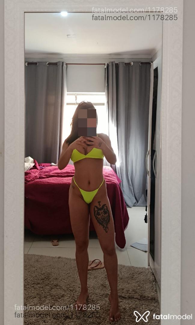 Acompanhante mulher morena (o) de olhos castanhos - Julia Santos