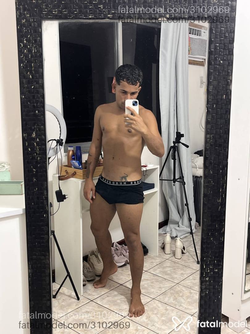 Acompanhante homem morena (o) de olhos castanhos em Rio de Janeiro Acompanhante homem morena (o) de olhos castanhos em Rio de Janeiro - Sebastian
