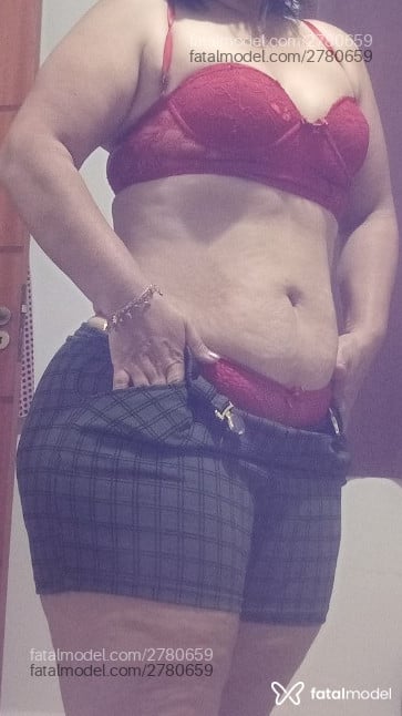 Acompanhante mulher morena (o) de olhos mel - Liliane Lili