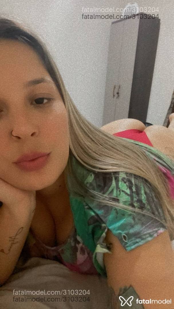 Acompanhante mulher loira (o) de olhos castanhos em Matinhos - Flávia