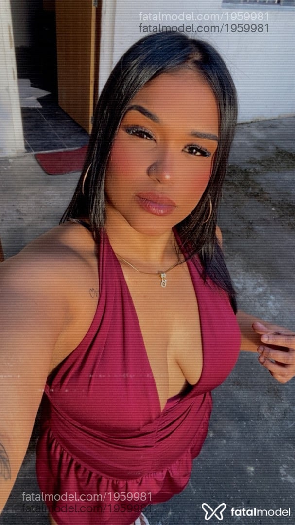 Acompanhante mulher morena (o) de olhos pretos - Dani