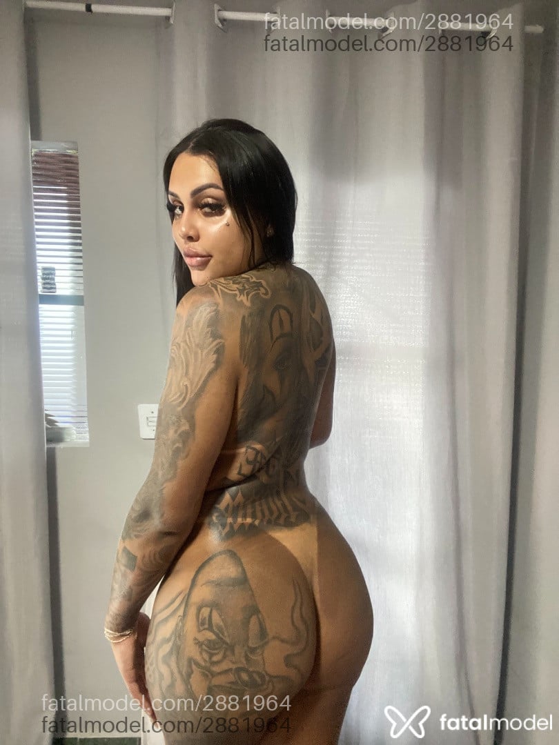 Acompanhante mulher trans morena (o) de olhos castanhos - Bárbara Ming Acompanhante mulher trans morena (o) de olhos castanhos - Bárbara Ming