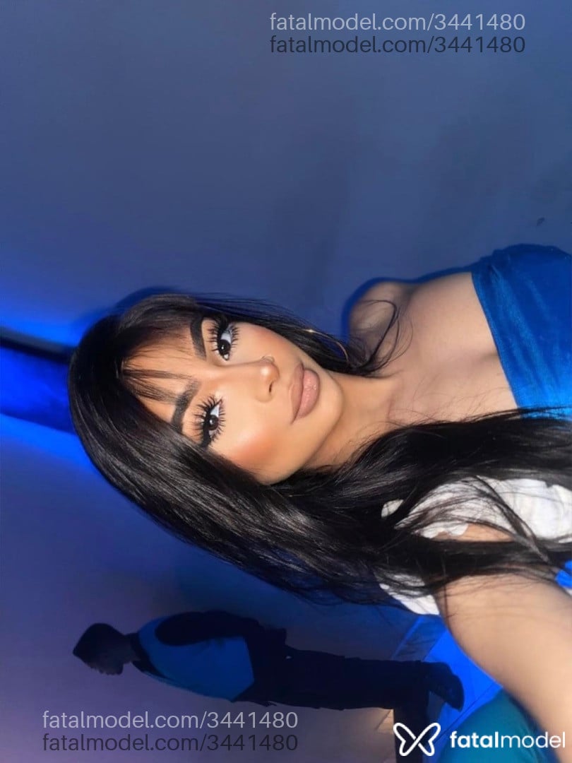 Acompanhante mulher morena (o) de olhos castanhos - Laura