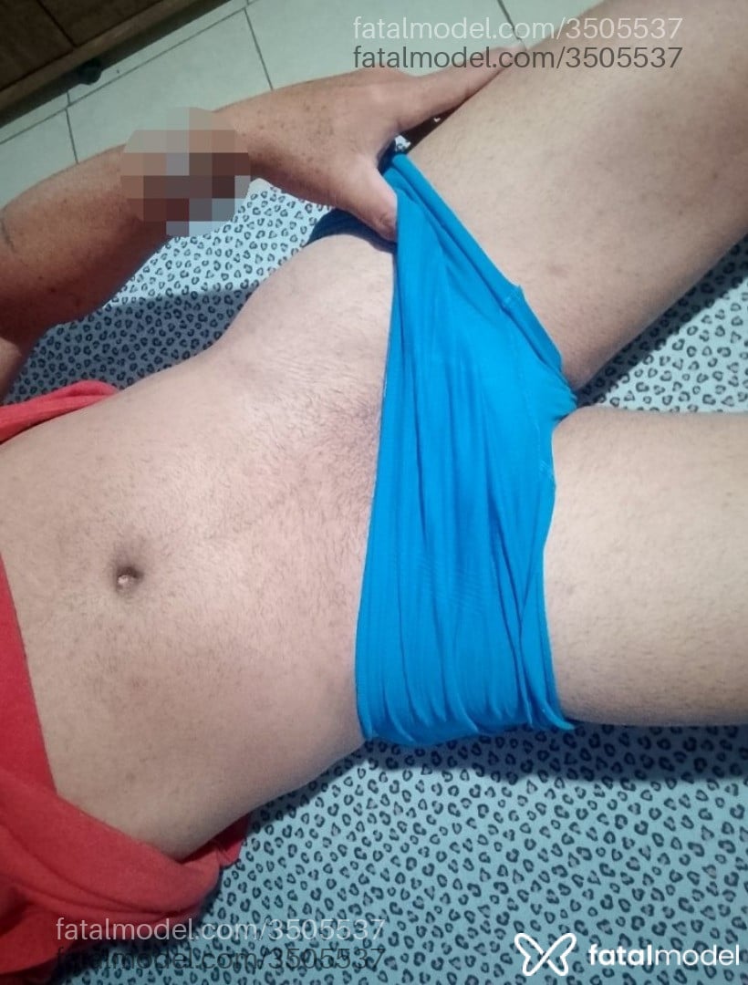 Acompanhante homem com cabelo castanho de olhos verdes - Oliver Freitas Acompanhante homem com cabelo castanho de olhos verdes - Oliver Freitas