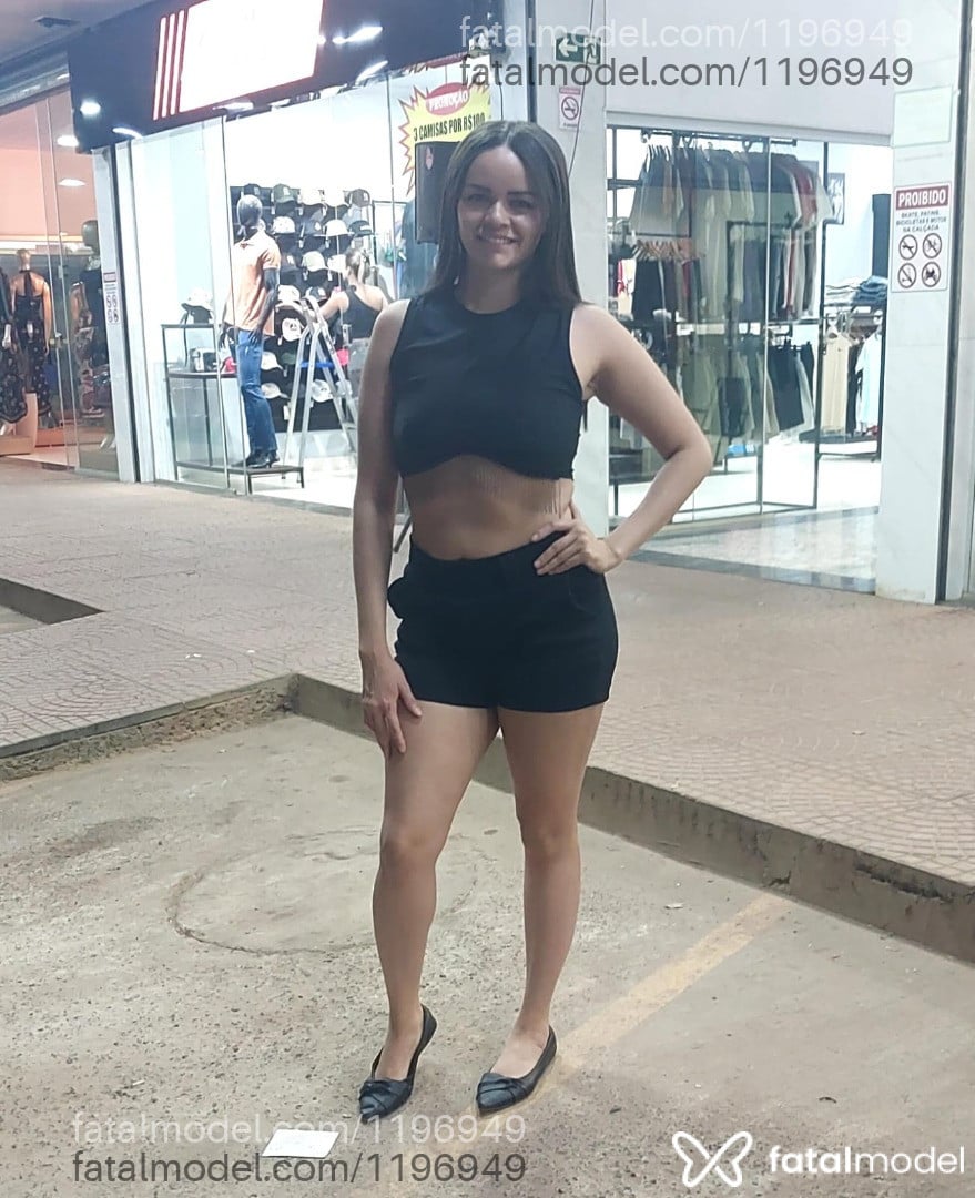 Acompanhante mulher loira (o) de olhos azuis - YSA MODELLO