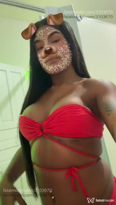 Acompanhante mulher trans morena (o) de olhos castanhos em Praia Grande - Kethelyn Natasha