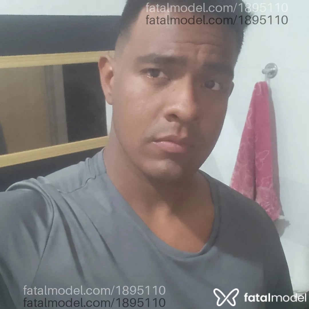 Acompanhante homem morena (o) de olhos pretos - Neguinho