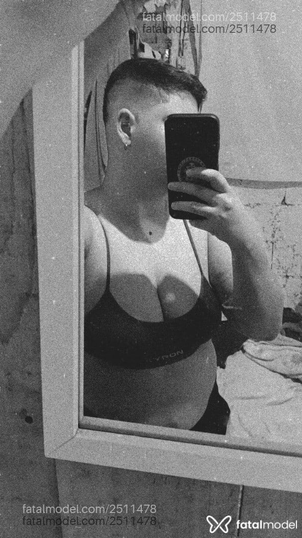 Acompanhante mulher morena (o) de olhos castanhos - Bruna