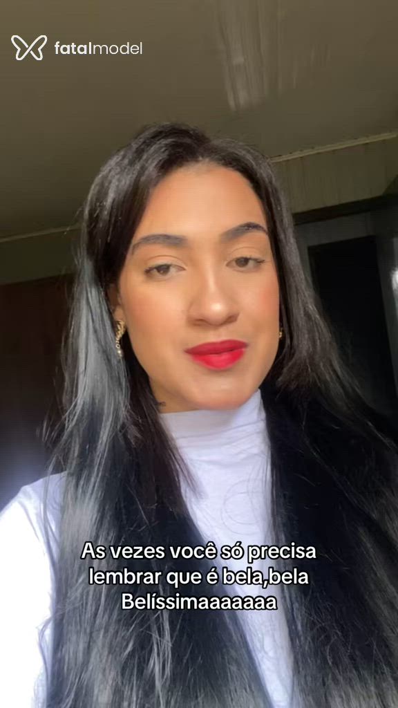 Acompanhante mulher morena (o) de olhos castanhos - Carolina Acompanhante mulher morena (o) de olhos castanhos - Carolina