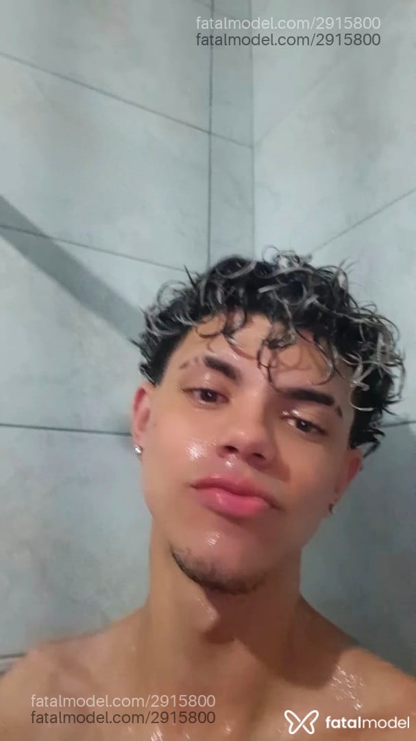 Acompanhante homem com cabelo castanho de olhos castanhos - Samuel Alves Acompanhante homem com cabelo castanho de olhos castanhos - Samuel Alves