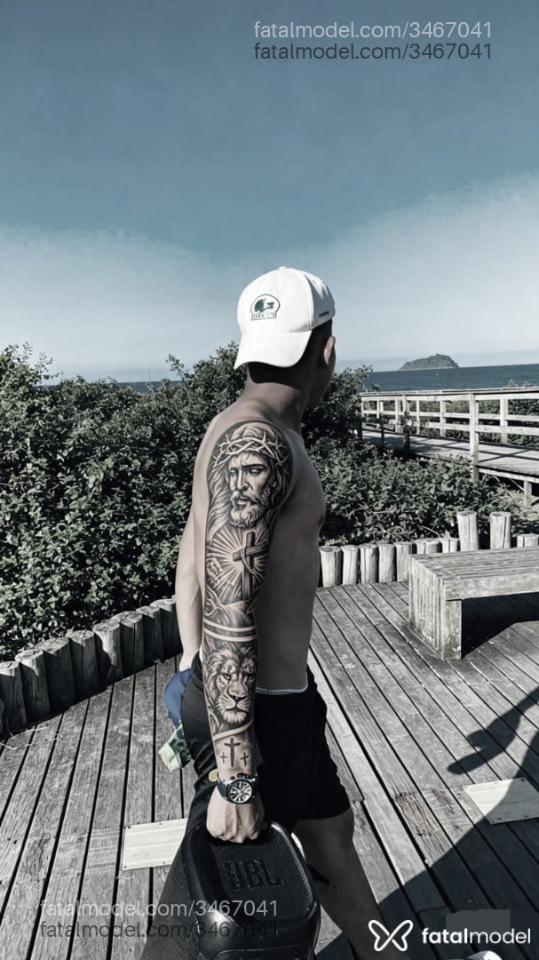 Acompanhante homem morena (o) de olhos castanhos - Lucas Correa