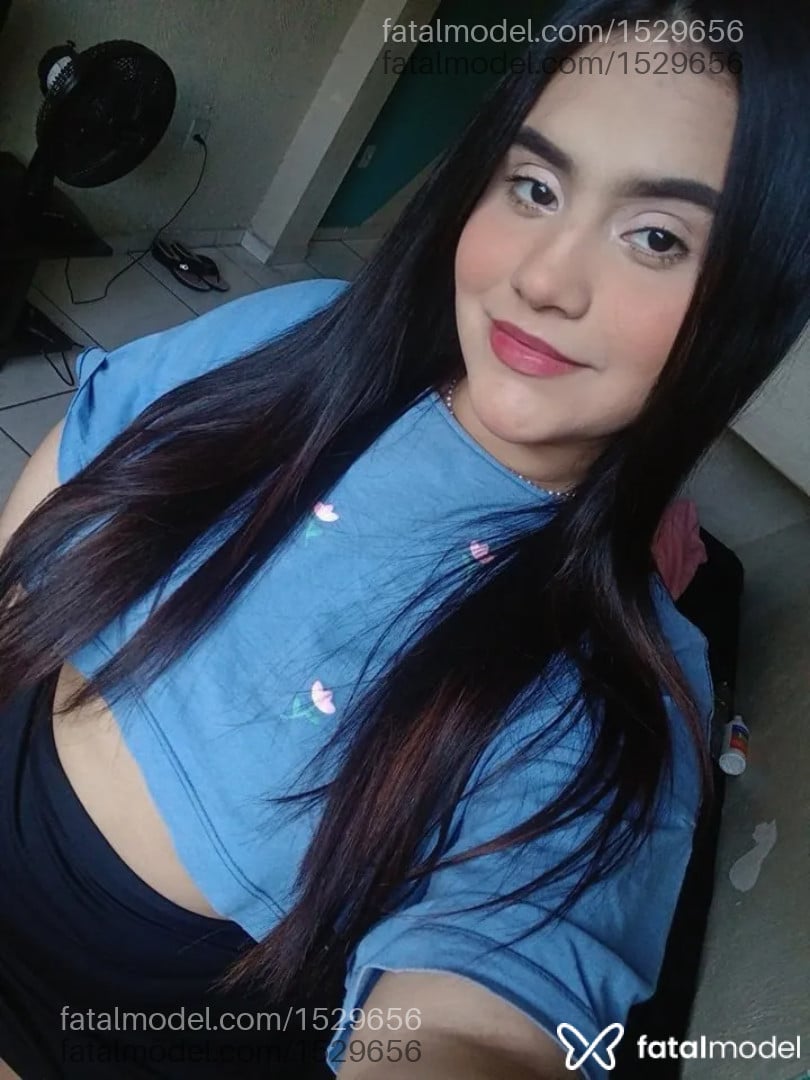 Acompanhante mulher morena (o) de olhos pretos - Paloma