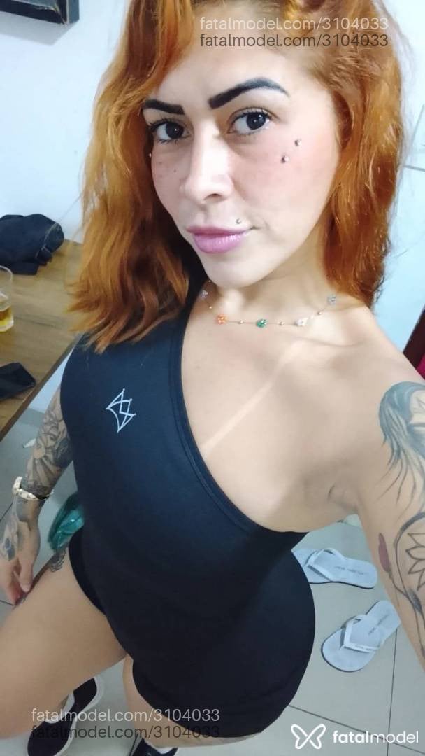 Acompanhante mulher ruiva (o) de olhos castanhos - Carmem Smith
