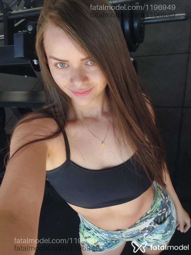 Acompanhante mulher loira (o) de olhos azuis - YSA MODELLO