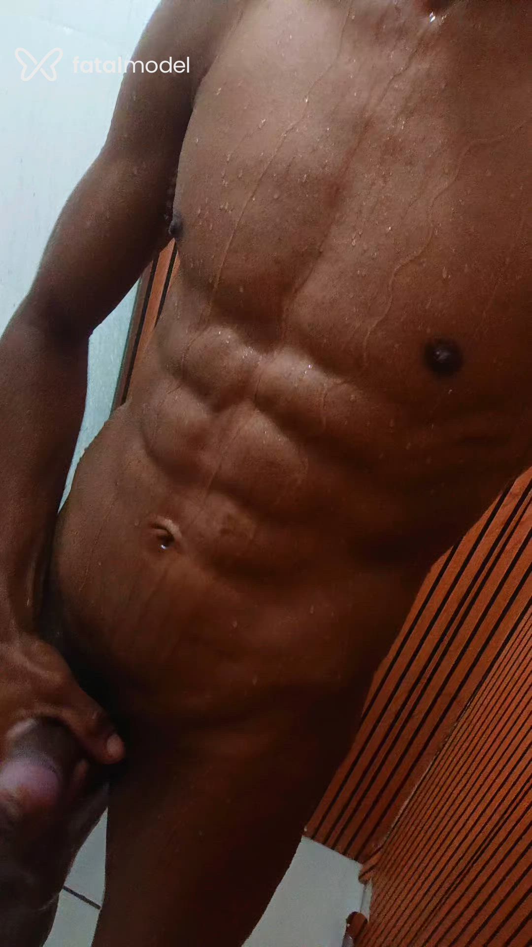 Acompanhante homem morena (o) de olhos pretos - Pretocarodebh