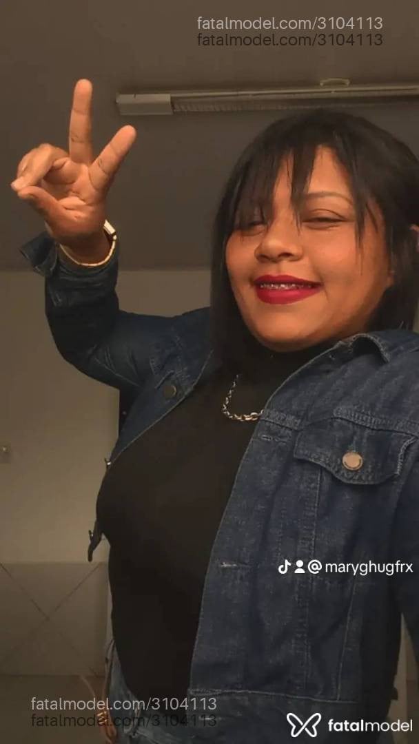 Acompanhante mulher morena (o) de olhos pretos - Nandinhaa