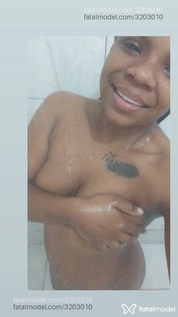 Acompanhante mulher morena (o) de olhos pretos - Carol Silva