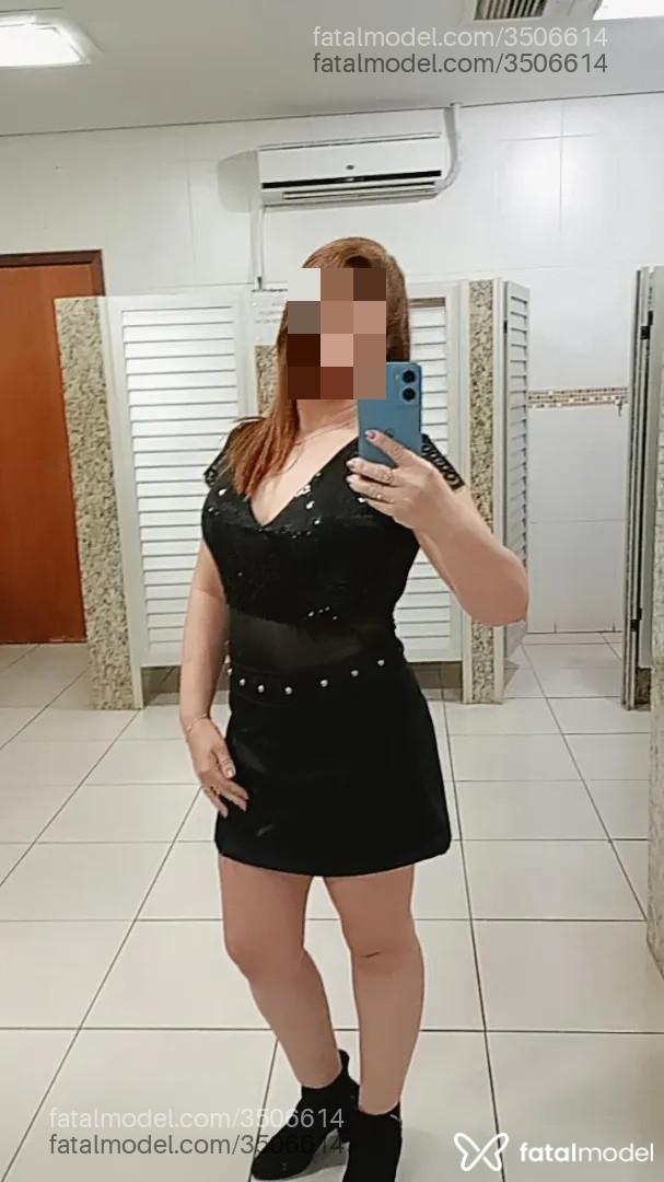 Acompanhante mulher ruiva (o) de olhos castanhos - Shirley