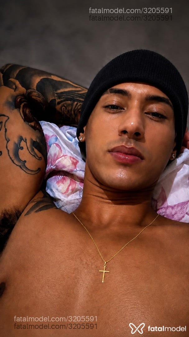 Acompanhante homem morena (o) de olhos pretos - Abnnerdotado
