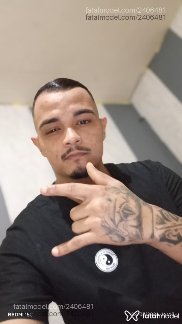 Acompanhante homem morena (o) de olhos pretos - Pedro Acompanhante homem morena (o) de olhos pretos - Pedro