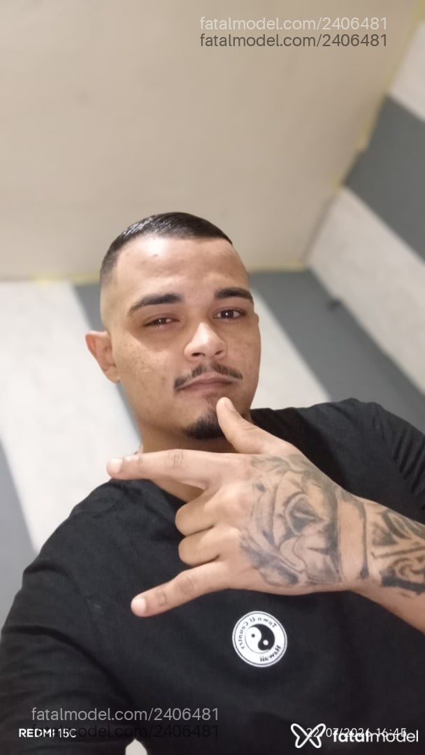 Acompanhante homem morena (o) de olhos pretos - Pedro Acompanhante homem morena (o) de olhos pretos - Pedro