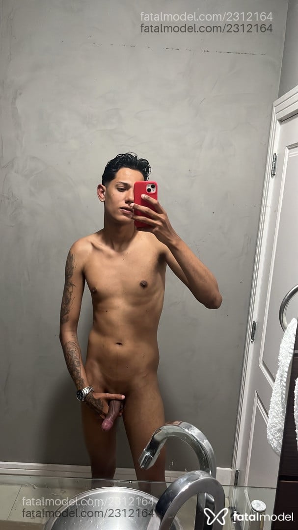Acompanhante homem morena (o) de olhos castanhos - Gabriel