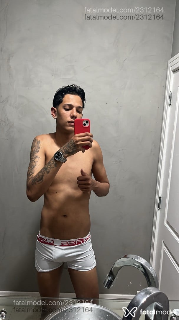 Acompanhante homem morena (o) de olhos castanhos - Gabriel
