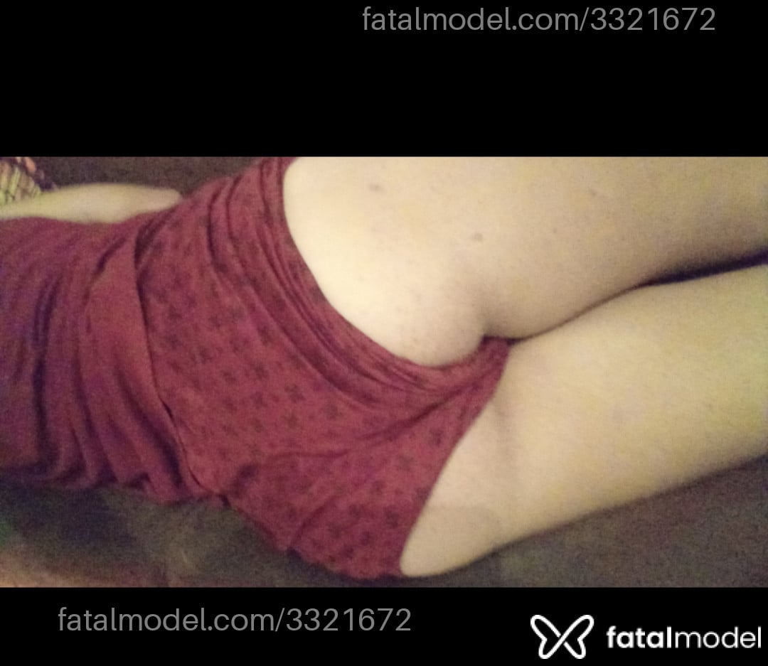 Acompanhante mulher trans com cabelo castanho de olhos castanhos - Thalita