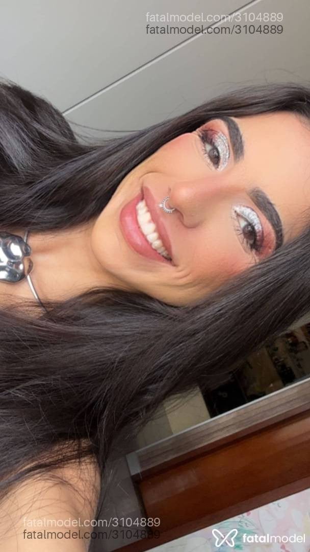 Acompanhante mulher morena (o) de olhos pretos - Paolla Drumond
