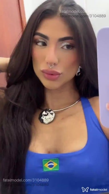Acompanhante mulher morena (o) de olhos pretos - Paolla Drumond Acompanhante mulher morena (o) de olhos pretos - Paolla Drumond