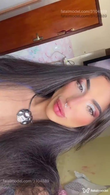 Acompanhante mulher morena (o) de olhos pretos - Paolla Drumond Acompanhante mulher morena (o) de olhos pretos - Paolla Drumond