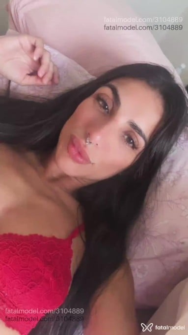 Acompanhante mulher morena (o) de olhos pretos - Paolla Drumond Acompanhante mulher morena (o) de olhos pretos - Paolla Drumond