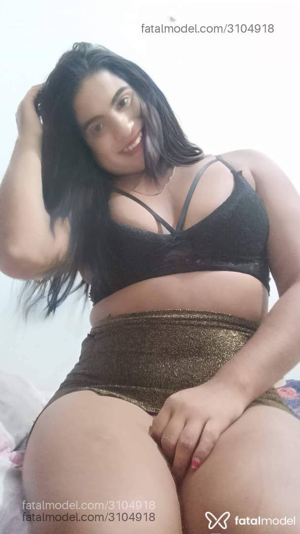 Acompanhante mulher trans morena (o) de olhos pretos - Cabalona Guerra