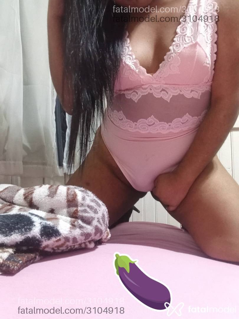 Acompanhante mulher trans morena (o) de olhos pretos - Cabalona Guerra