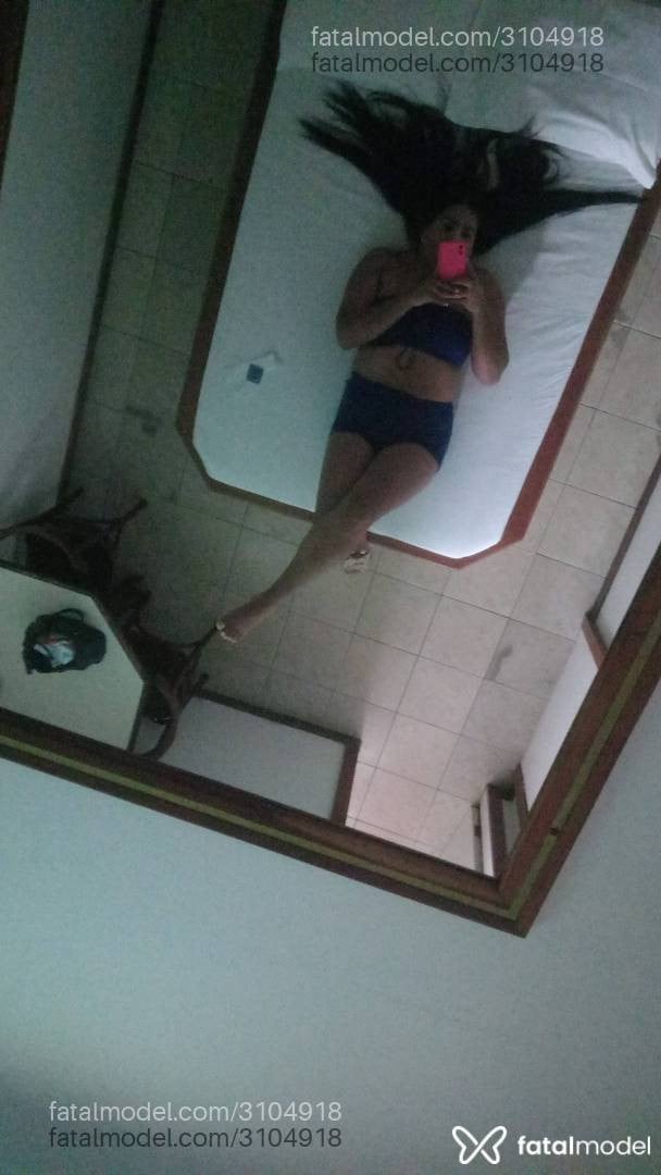 Acompanhante mulher trans morena (o) de olhos pretos - Cabalona Guerra