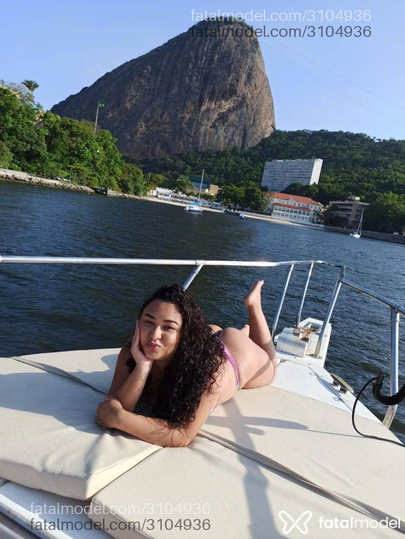 Acompanhante mulher morena (o) de olhos castanhos - Nayara Silva