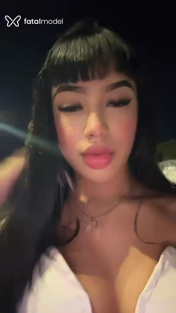 Acompanhante mulher morena (o) de olhos castanhos - Camila Acompanhante mulher morena (o) de olhos castanhos - Camila