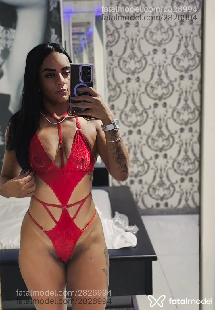 Acompanhante mulher morena (o) de olhos pretos - Nairobe