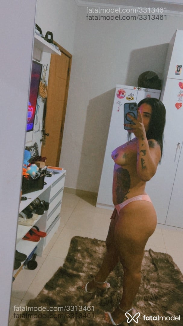 Acompanhante mulher morena (o) de olhos castanhos - Esthefany