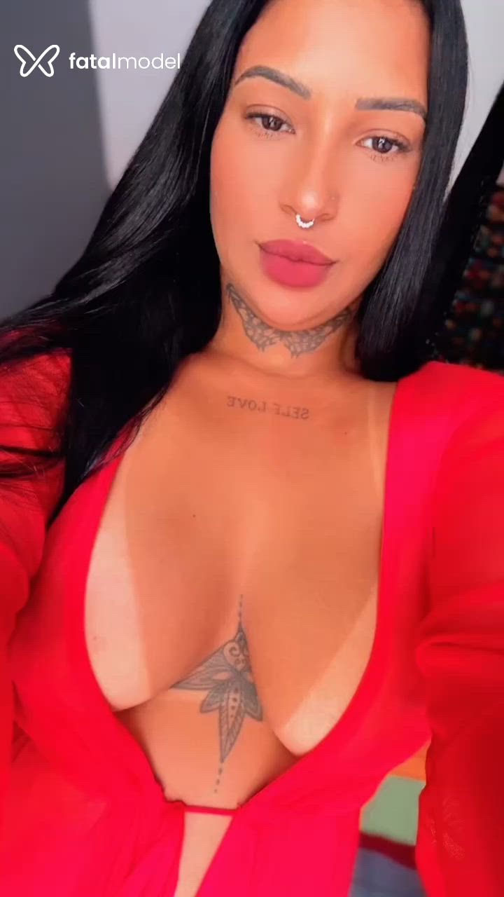 Acompanhante mulher morena (o) de olhos pretos - Eloa