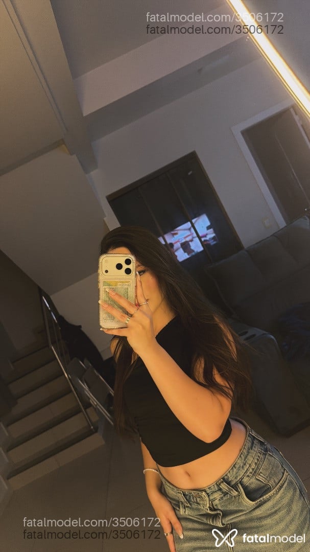Acompanhante mulher morena (o) de olhos castanhos - Belaschhh
