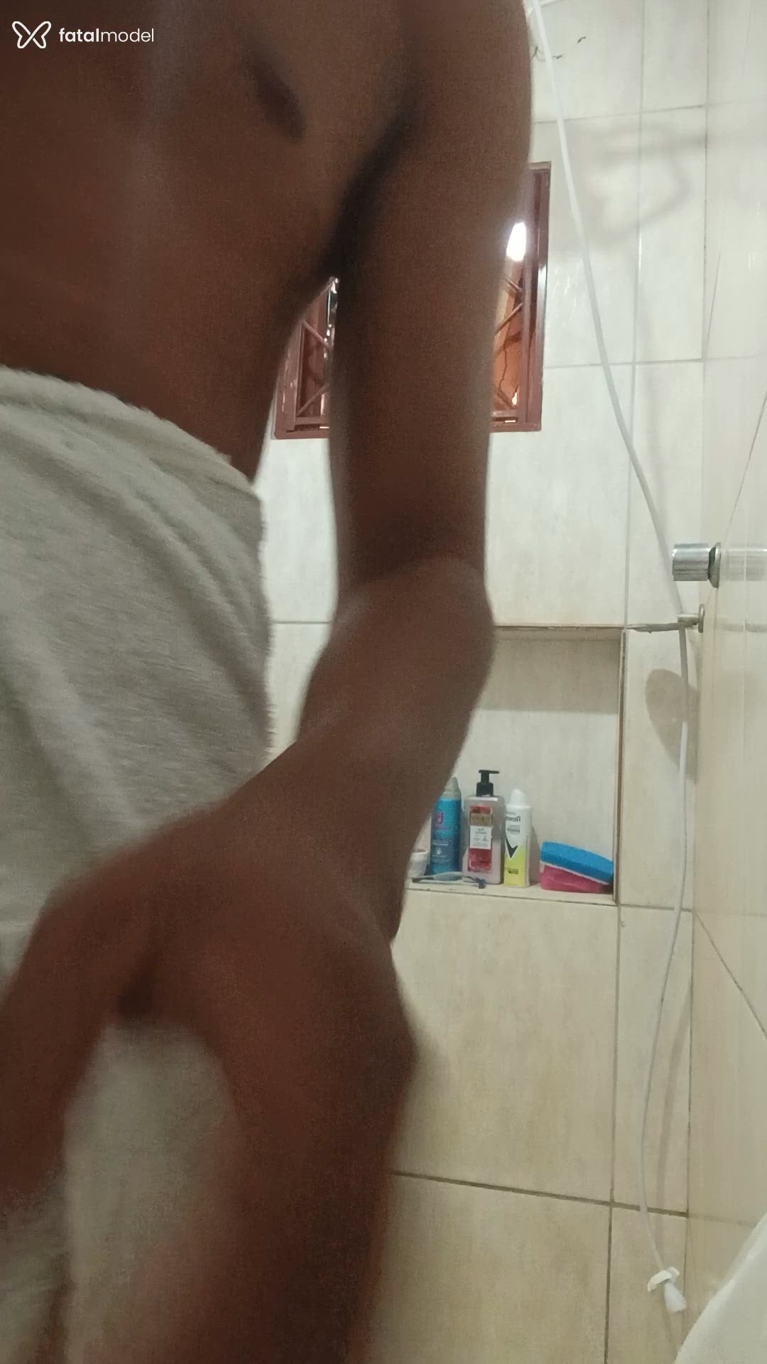 Acompanhante homem morena (o) de olhos castanhos - Luis Felipe