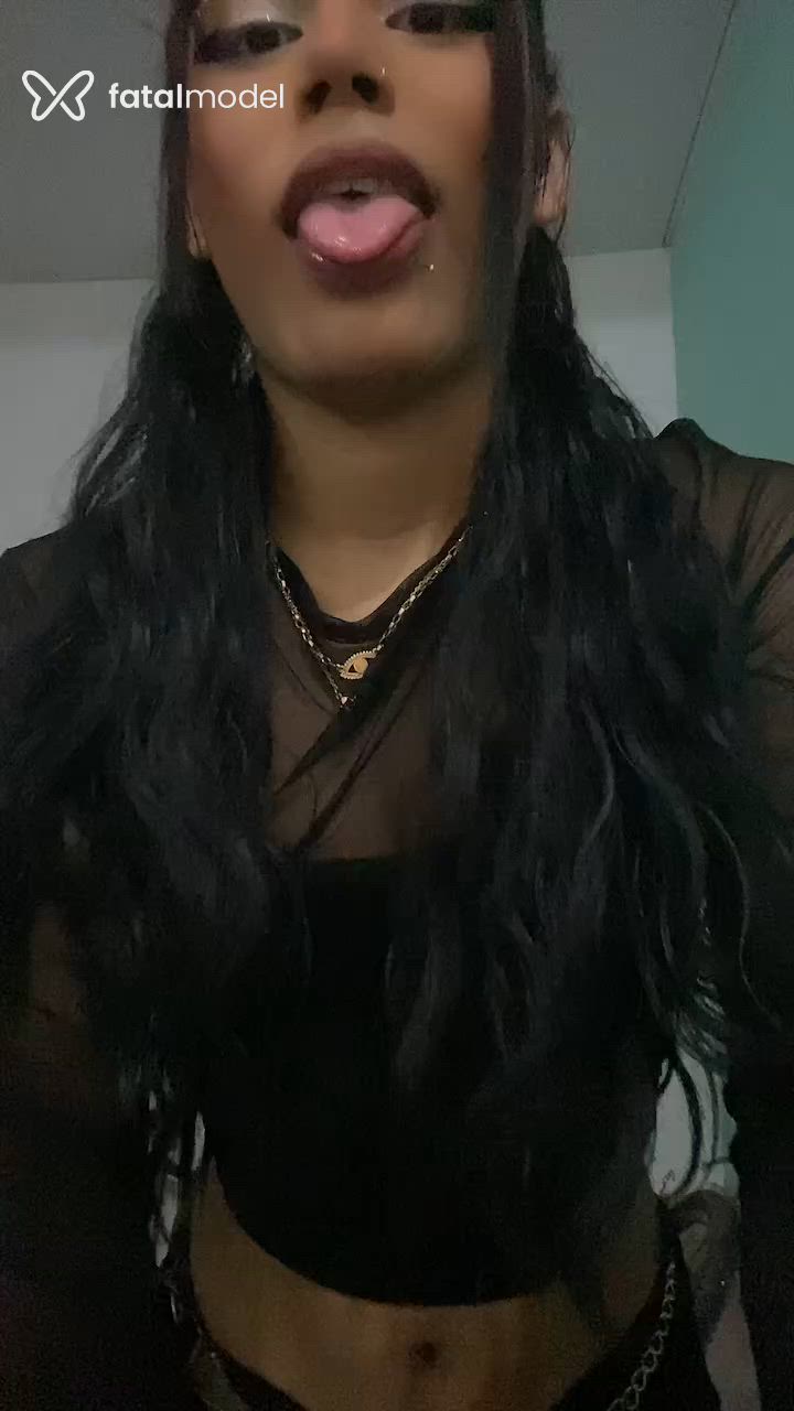 Acompanhante mulher trans com cabelo castanho de olhos castanhos - Kayllane