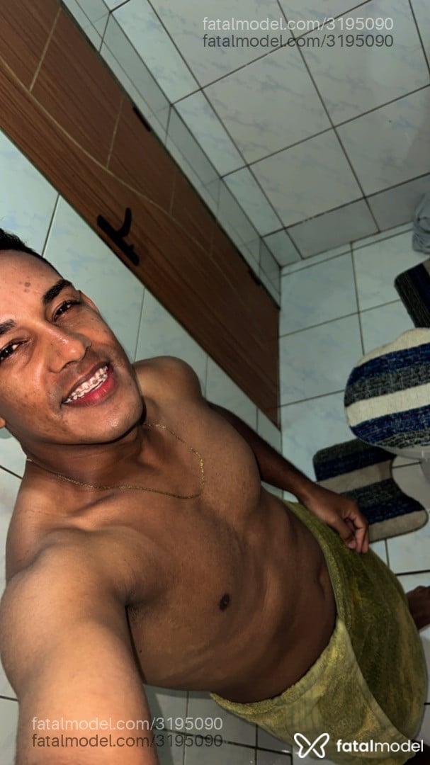 Acompanhante homem morena (o) de olhos pretos - Jhon Lucas Acompanhante homem morena (o) de olhos pretos - Jhon Lucas