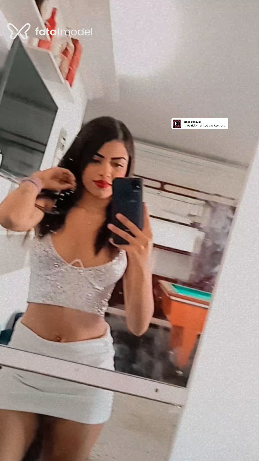 Acompanhante mulher morena (o) de olhos pretos - Sabrina