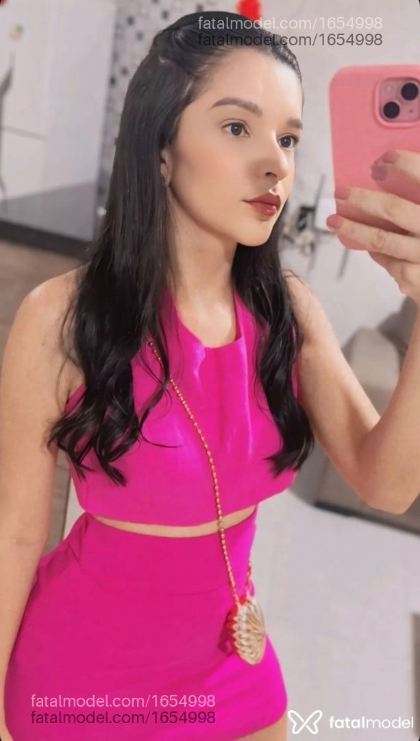 Acompanhante mulher morena (o) de olhos mel - Mirelly Freitas