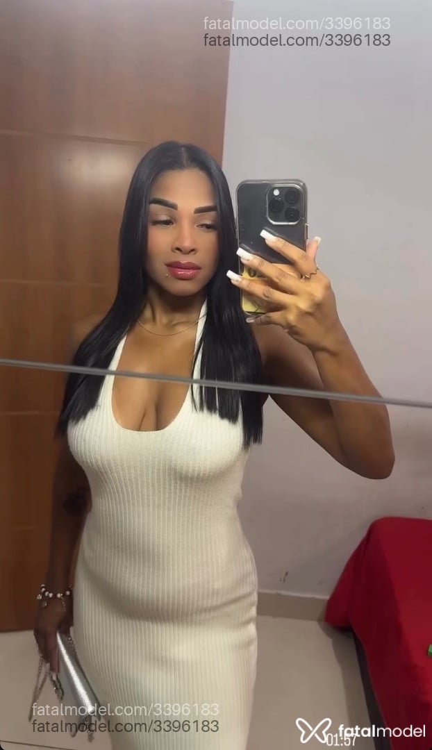 Acompanhante mulher morena (o) de olhos pretos - Veronica Acompanhante mulher morena (o) de olhos pretos - Veronica