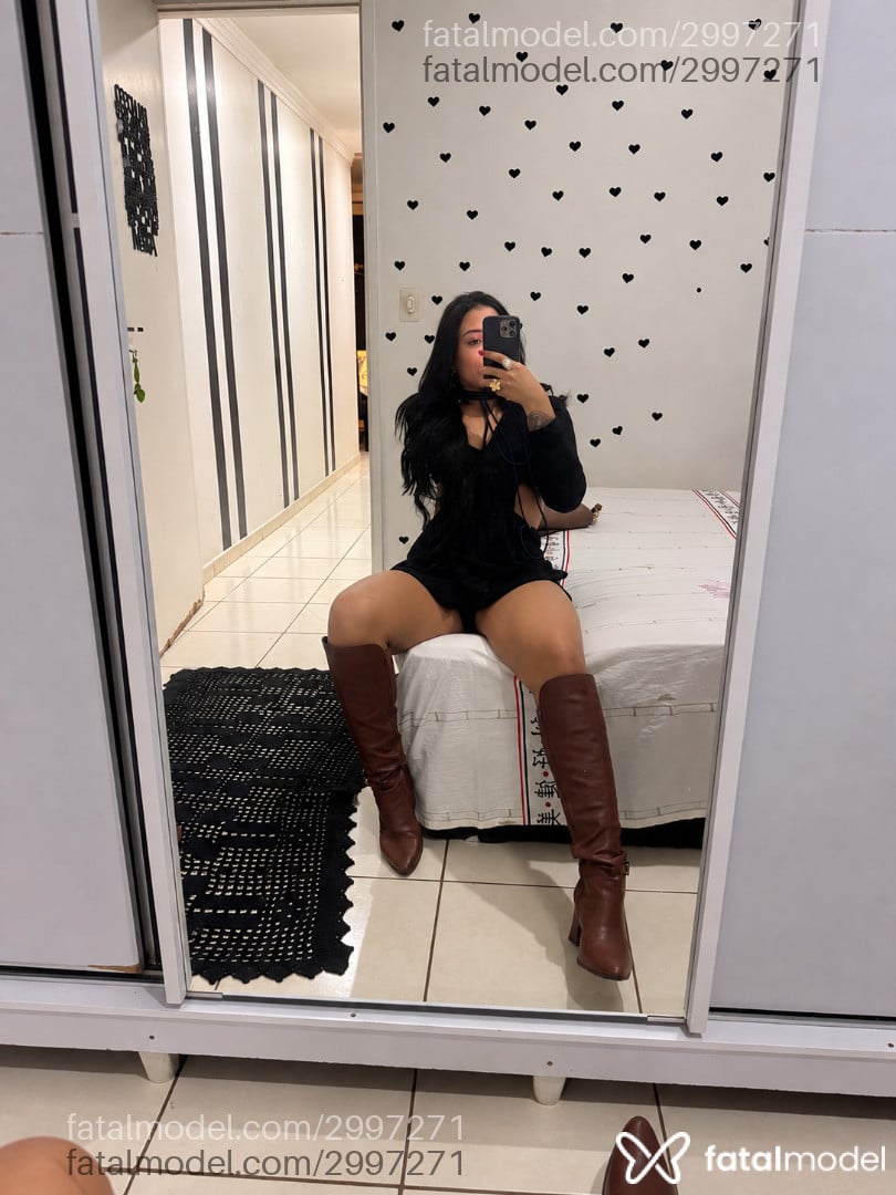 Acompanhante mulher morena (o) de olhos mel - Aimée Giovanna