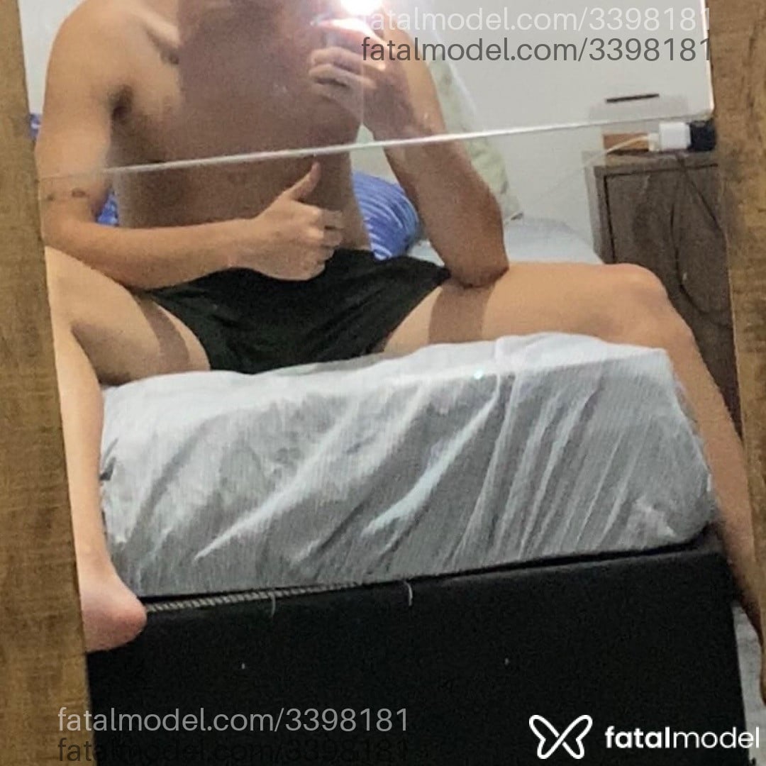 Acompanhante homem morena (o) de olhos pretos - Hig